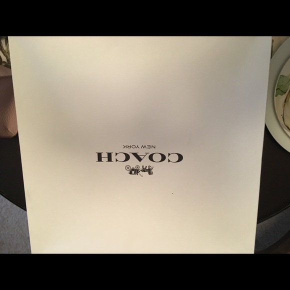 Lovely Coach Handbag - Perfect for fall ๐๐๐ฟ - Picture 7 of 7